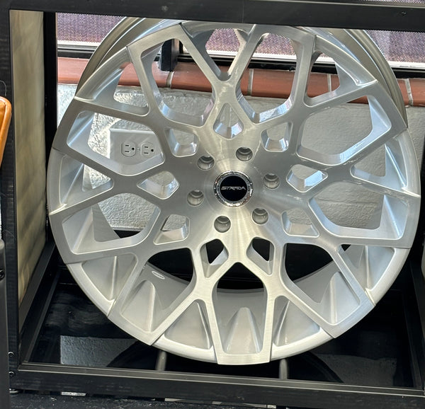 Buca 24x10 6x139.7 ET 24MM 87.1CB