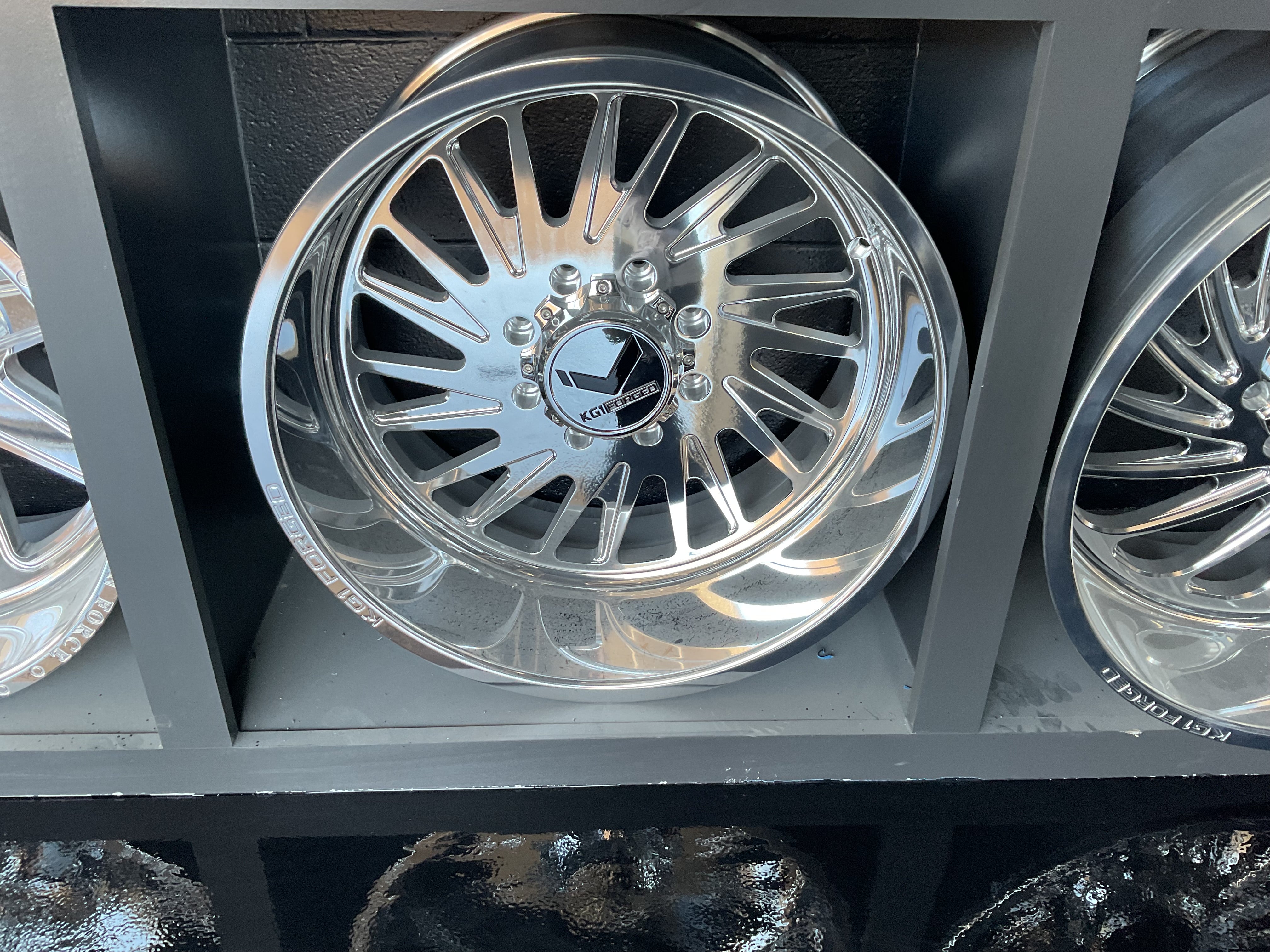 JAVELIN 22X12 8X170 ET -44 CB 125.1 POLISHED